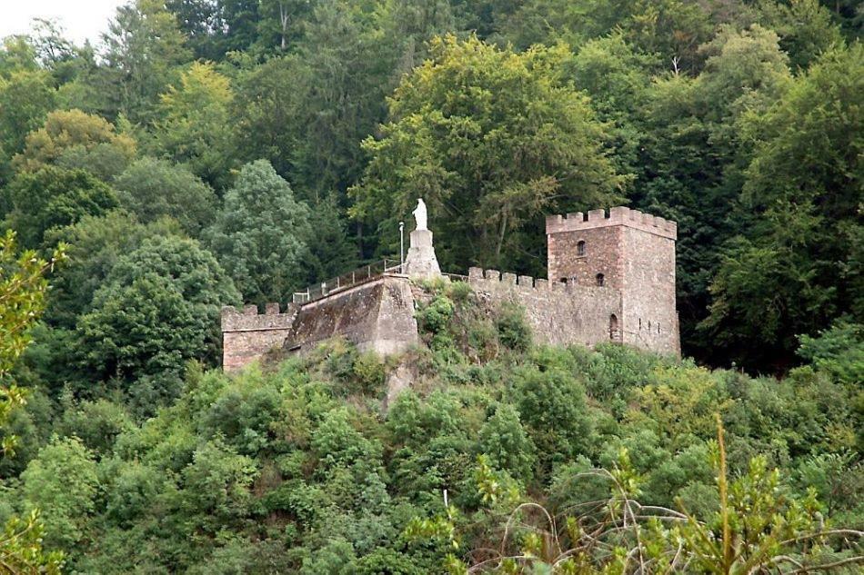 Le gîte du chateau dans le centre de schirmeck Extérieur photo
